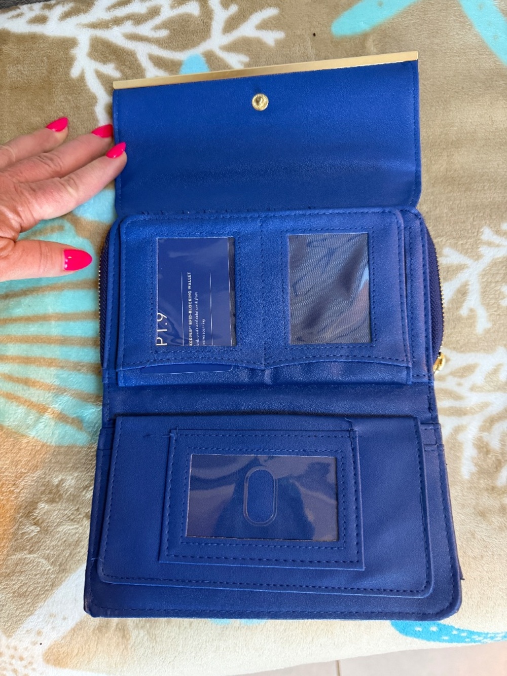 APT.9 Safe Keeper🔒Blue Wallet~zipper and snap closure~NEW